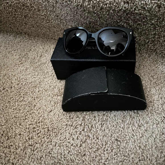 Great Condition Prada SPR 170 1Ab0A7 Cateye Sunglasses - Picture 2 of 12